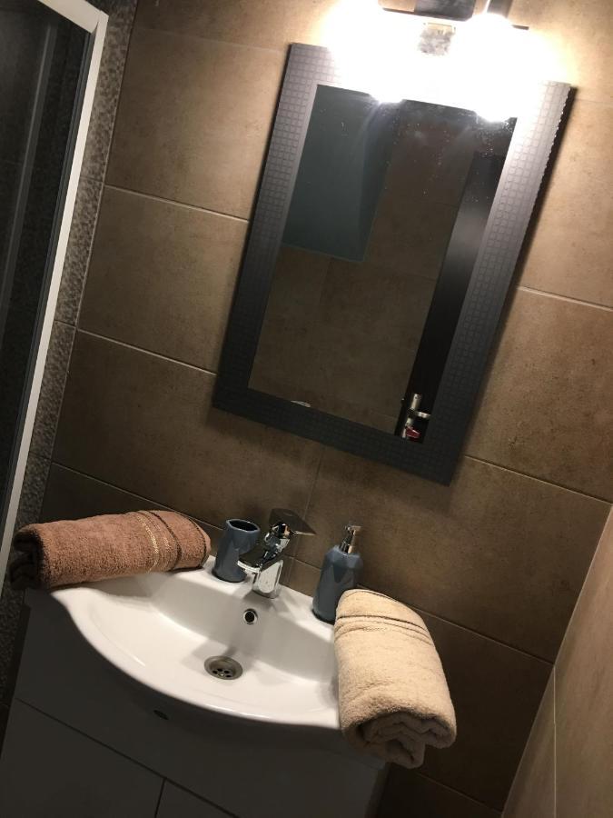 Archontiko Kirfis In Desfina Aparthotel Bagian luar foto