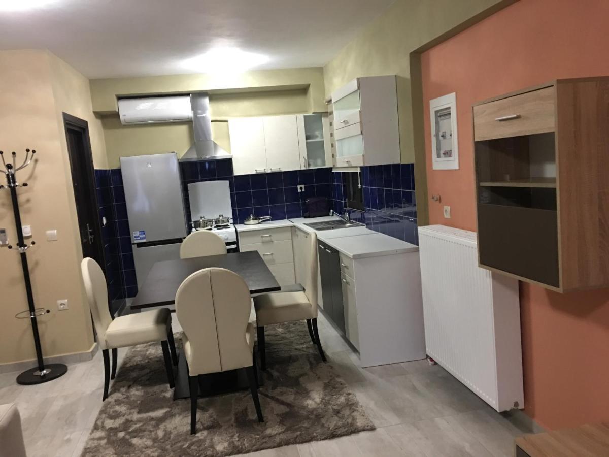 Archontiko Kirfis In Desfina Aparthotel Bagian luar foto
