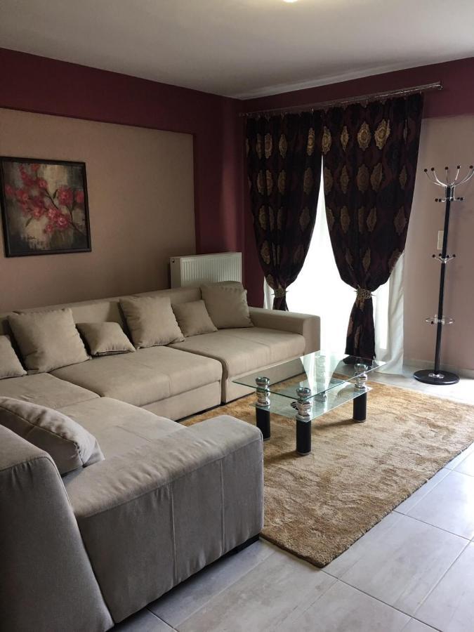 Archontiko Kirfis In Desfina Aparthotel Bagian luar foto