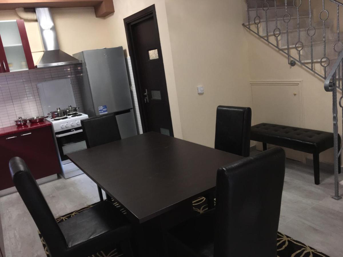 Archontiko Kirfis In Desfina Aparthotel Bagian luar foto